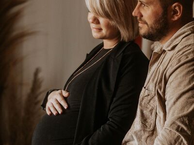 Devenir père : comment bien s’y préparer et trouver sa place dès la grossesse